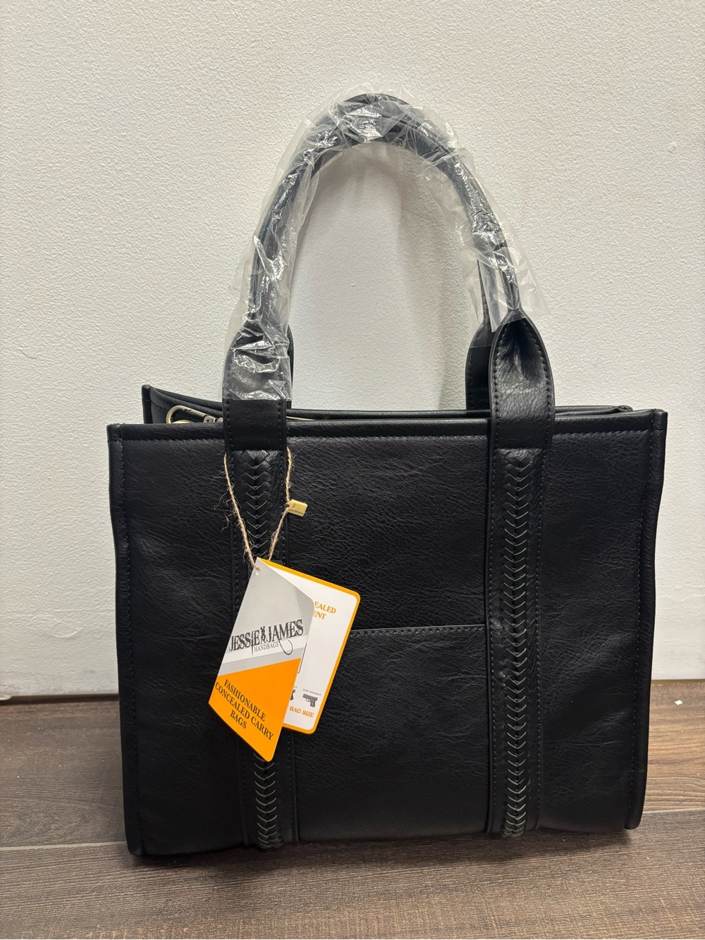 Jessie James Kathy Concealed Carry Tote Bag Black NWT